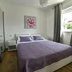 Mb Villa *