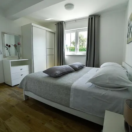 Mb Villa