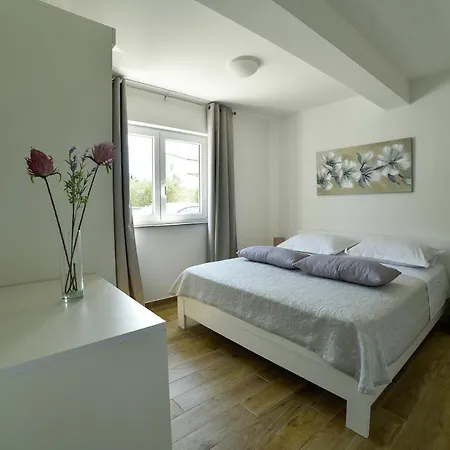 Villa Mb