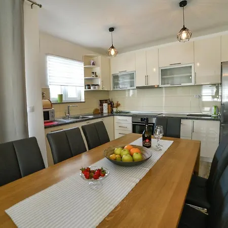 Mb Villa