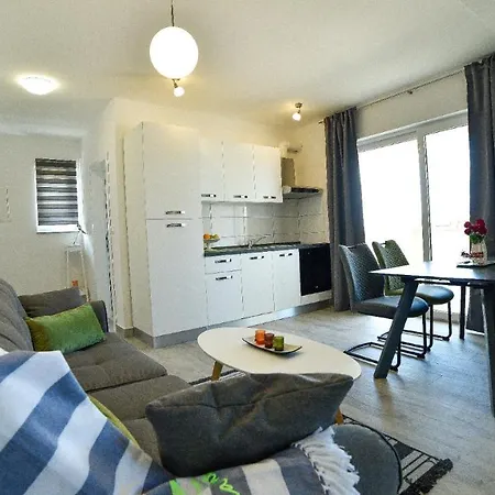 Villa Mb *