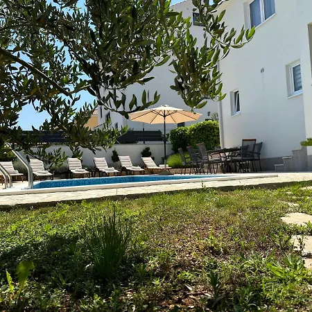 Mb Villa *